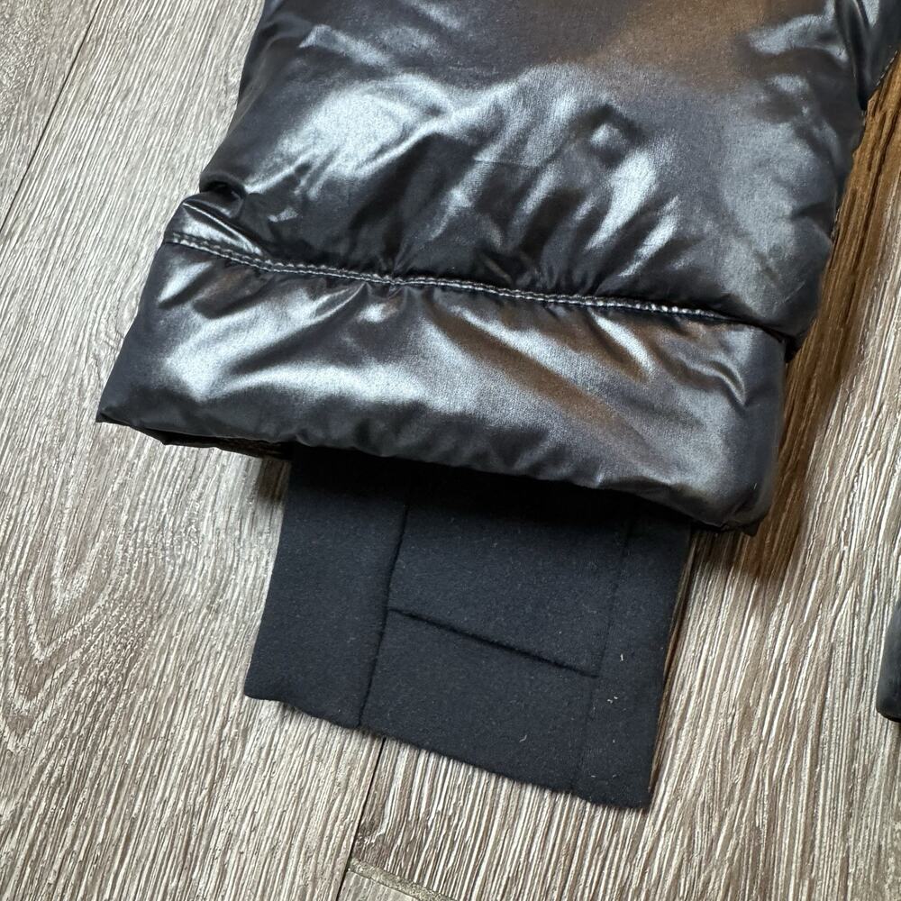 TNA Aritzia The Super Puff Shorty CliMATTE Jacket Black S **Missing Hoodie** - Picture 4 of 16